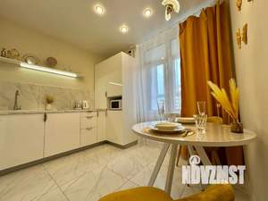 1-к квартира, посуточно, 33м2, 10/18 этаж