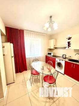 3-к квартира, посуточно, 72м2, 1/10 этаж