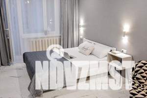 1-к квартира, посуточно, 38м2, 6/9 этаж