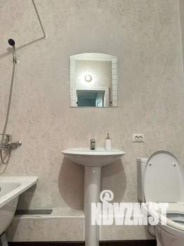 1-к квартира, посуточно, 42м2, 2/17 этаж