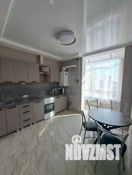 1-к квартира, посуточно, 38м2, 13/18 этаж