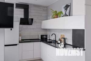 1-к квартира, посуточно, 35м2, 8/16 этаж