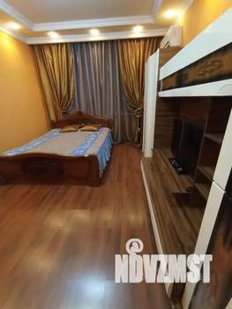 1-к квартира, посуточно, 42м2, 8/10 этаж