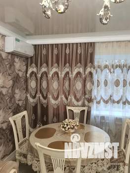 3-к квартира, посуточно, 54м2, 1/3 этаж