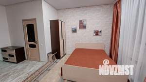 Студия квартира, посуточно, 32м2, 1/3 этаж