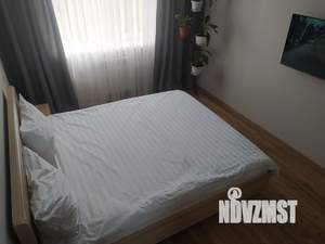 1-к квартира, посуточно, 38м2, 4/18 этаж