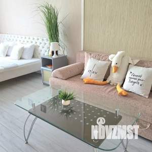 1-к квартира, посуточно, 42м2, 2/18 этаж