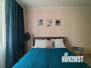 1-к квартира, посуточно, 40м2, 8/12 этаж