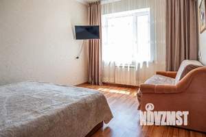 1-к квартира, посуточно, 32м2, 4/10 этаж