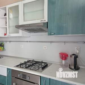 1-к квартира, посуточно, 40м2, 2/18 этаж