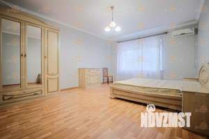 3-к квартира, на длительный срок, 105м2, 3/7 этаж