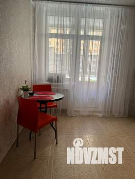 1-к квартира, посуточно, 38м2, 2/18 этаж