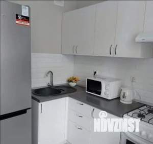 1-к квартира, посуточно, 37м2, 1/1 этаж