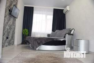 1-к квартира, посуточно, 32м2, 1/10 этаж