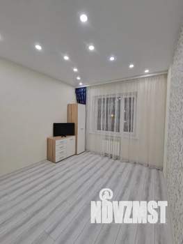 1-к квартира, посуточно, 37м2, 3/18 этаж