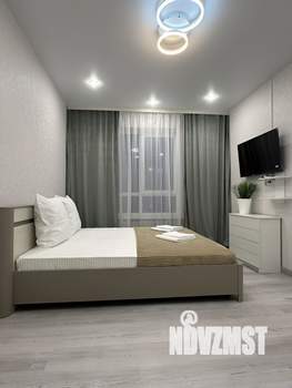 1-к квартира, посуточно, 40м2, 15/18 этаж