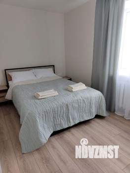 1-к квартира, посуточно, 42м2, 1/1 этаж