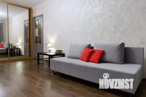 1-к квартира, посуточно, 36м2, 1/10 этаж