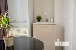 Студия квартира, посуточно, 25м2, 19/25 этаж