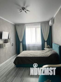 1-к квартира, посуточно, 37м2, 11/18 этаж