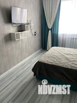 1-к квартира, посуточно, 37м2, 11/18 этаж