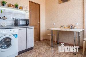 1-к квартира, посуточно, 32м2, 4/10 этаж