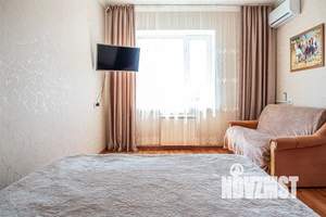 1-к квартира, посуточно, 32м2, 4/10 этаж