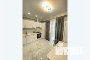 1-к квартира, посуточно, 38м2, 3/18 этаж