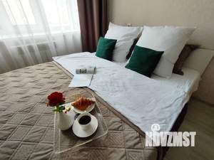 1-к квартира, посуточно, 35м2, 9/17 этаж