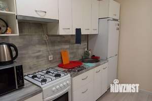 1-к квартира, посуточно, 35м2, 10/18 этаж