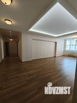 4-к квартира, вторичка, 121м2, 2/8 этаж