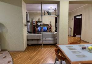 3-к квартира, вторичка, 121м2, 7/9 этаж