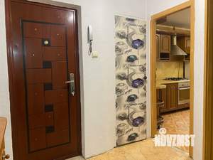 3-к квартира, вторичка, 70м2, 1/9 этаж