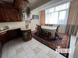 5-к квартира, вторичка, 210м2, 8/9 этаж