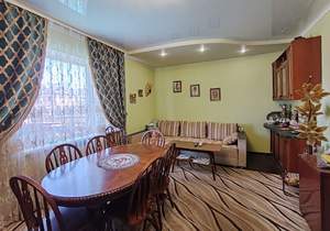 4-к квартира, вторичка, 95м2, 2/2 этаж