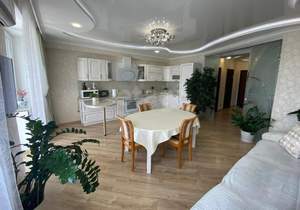 2-к квартира, вторичка, 83м2, 8/17 этаж