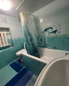 3-к квартира, вторичка, 72м2, 1/1 этаж