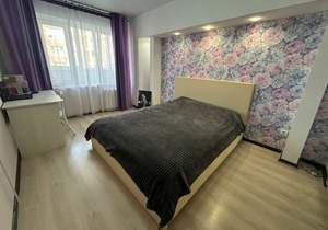 3-к квартира, вторичка, 100м2, 8/10 этаж