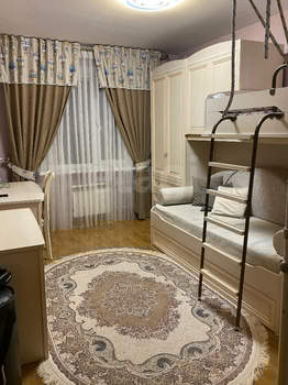 3-к квартира, вторичка, 77м2, 8/10 этаж