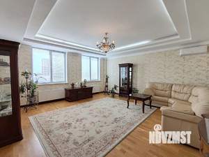 4-к квартира, вторичка, 140м2, 9/16 этаж