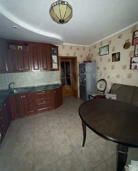 2-к квартира, вторичка, 84м2, 4/6 этаж