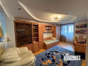 4-к квартира, вторичка, 135м2, 4/11 этаж