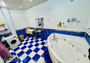 3-к квартира, вторичка, 131м2, 1/13 этаж
