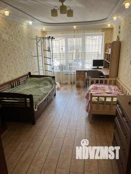 3-к квартира, вторичка, 120м2, 1/10 этаж