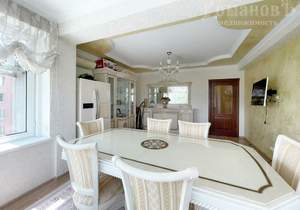 3-к квартира, вторичка, 110м2, 8/19 этаж