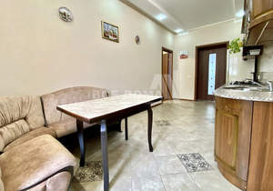 3-к квартира, вторичка, 84м2, 2/4 этаж