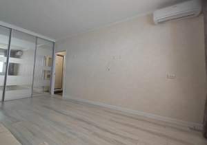 2-к квартира, вторичка, 57м2, 9/9 этаж