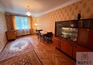 2-к квартира, вторичка, 43м2, 1/4 этаж