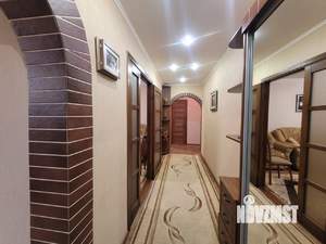 3-к квартира, вторичка, 68м2, 1/10 этаж