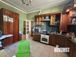 4-к квартира, вторичка, 97м2, 1/1 этаж